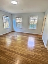 70 Court Plz in Charlottesville, VA - Foto de edificio - Building Photo