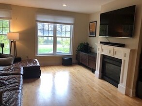 1306 Columbia Rd, Unit 2c in Boston, MA - Building Photo - Building Photo