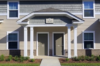 The Retreat & Preserve at Henderson Lakes in Savannah, GA - Building Photo - Building Photo