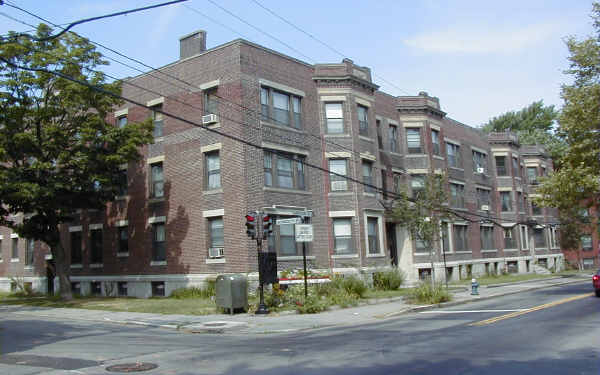 40-46 Carlton St in Brookline, MA - Foto de edificio