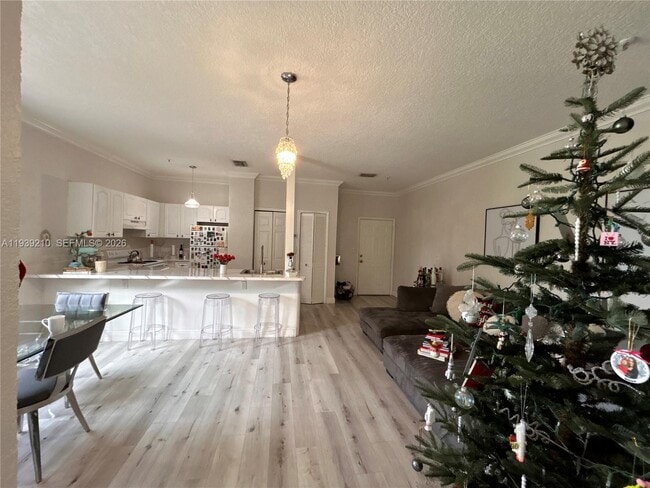 2734 Bird Ave in Miami, FL - Building Photo - Building Photo