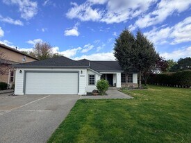 2610 Sandstone Ln in Richland, WA - Building Photo