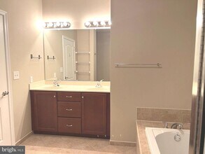 527 Carson Terrace in Huntingdon Valley, PA - Building Photo - Building Photo