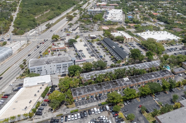 Coral Condominium in Miami, FL - Building Photo - Building Photo