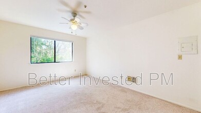 5222 Fulton Rd in Santa Rosa, CA - Building Photo - Building Photo