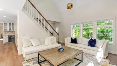 4 Scrimshaw Dr in Southampton, NY - Building Photo - Building Photo