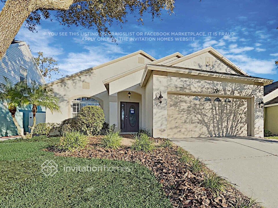 11519 Leda Ln in New Port Richey, FL - Foto de edificio