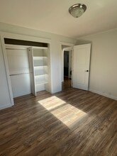 910 Valley View Dr in Medford, OR - Building Photo - Building Photo