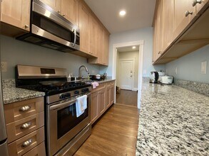 1699 Cambridge St, Unit 12A in Cambridge, MA - Building Photo - Building Photo