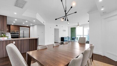 19400 Turnberry Way in Aventura, FL - Building Photo - Building Photo