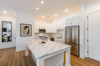 The Brooks in Oakmont, PA - Building Photo - Interior Photo
