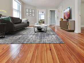 114 Falcon St, Unit #2 in Boston, MA - Foto de edificio - Building Photo