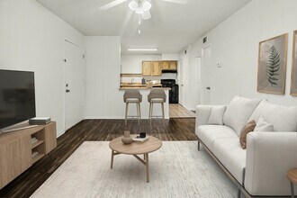 Pinetree Gardens in Gainesville, FL - Foto de edificio - Building Photo