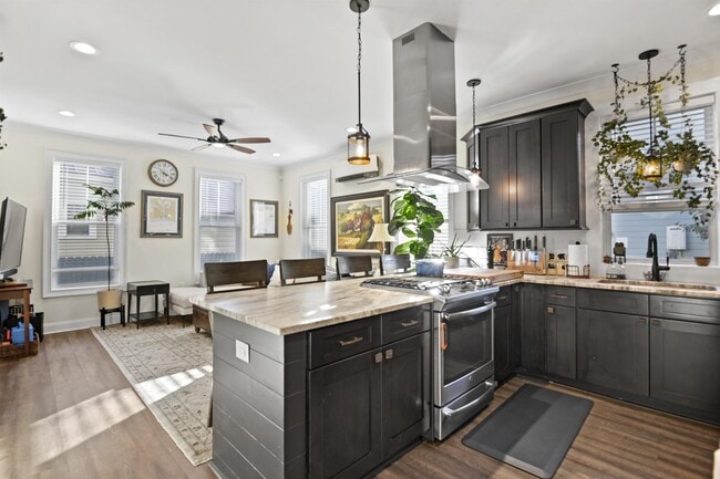 property at 782 Rutledge Ave