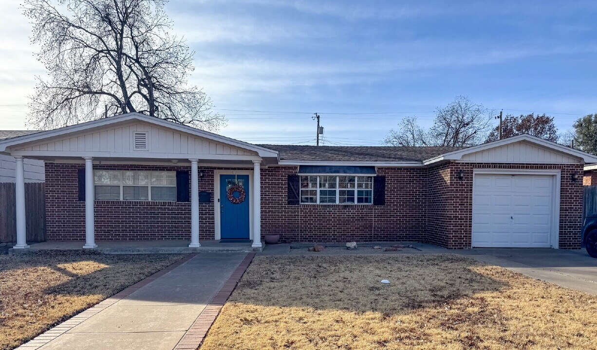 3111 43rd St in Lubbock, TX - Building Photo