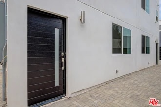 1856 S Curson Ave, Unit 1 in Los Angeles, CA - Building Photo - Building Photo