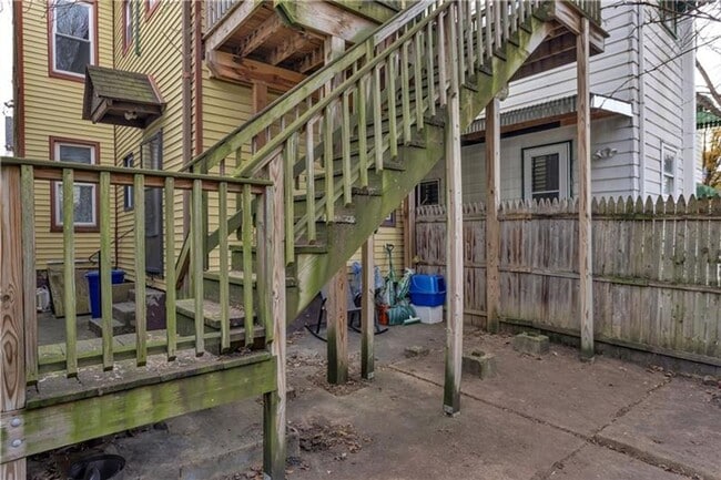 210 Taylor St in Pittsburgh, PA - Building Photo - Building Photo