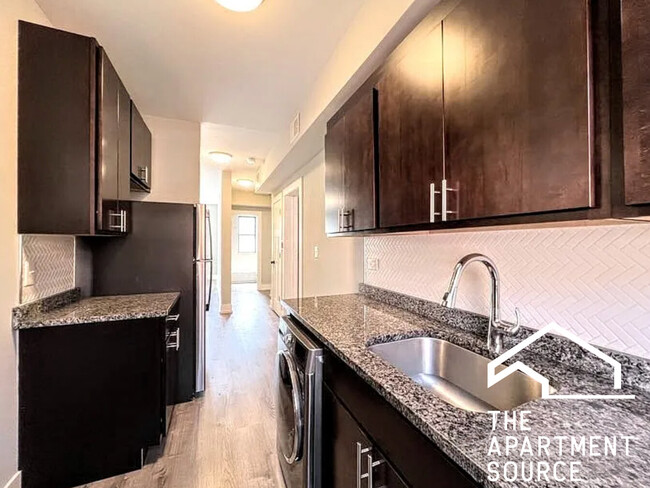 1128 Maple Ave in Evanston, IL - Building Photo - Building Photo