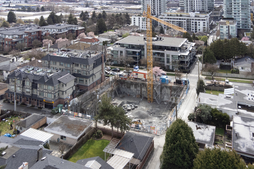 63 Mansion in Vancouver, BC - Building Photo