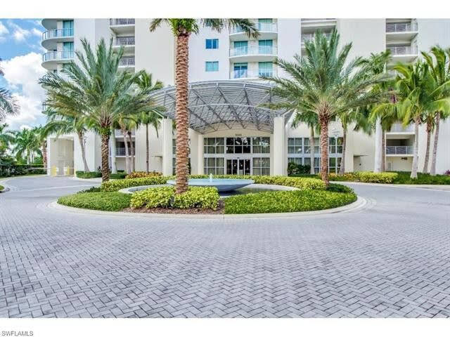 3000 Oasis Grand Blvd, Unit 1805 in Ft. Myers, FL - Building Photo