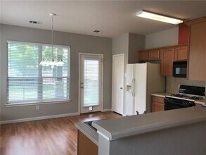 1481 E Old Settlers Blvd in Round Rock, TX - Building Photo - Building Photo