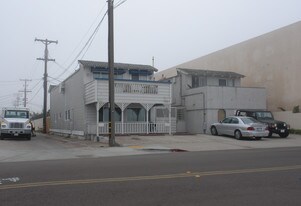 1915 Abbott St in San Diego, CA - Building Photo
