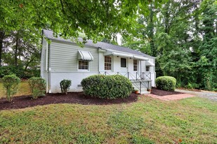 1329 Blanche Dr SE in Marietta, GA - Building Photo - Building Photo