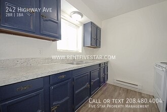 242 Hwy Ave in Pocatello, ID - Foto de edificio - Building Photo