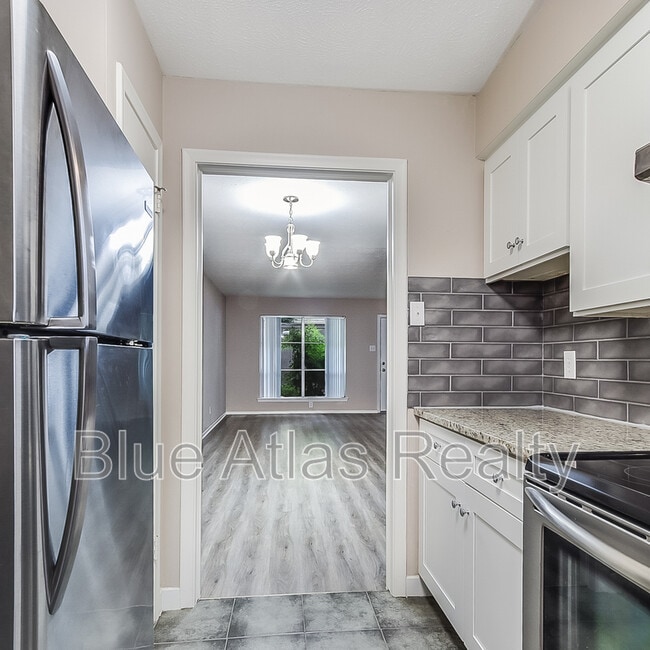 property at 3903 Hawthorne Ave