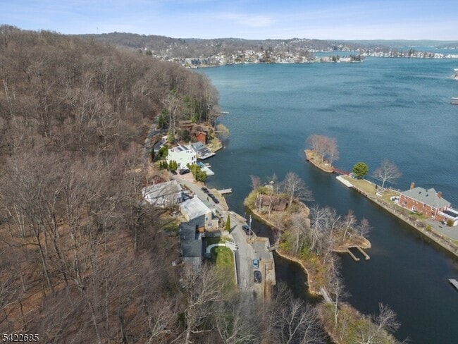 property at 301 Kingsland Rd