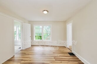 2218 Greenway Ave NW in Winston-Salem, NC - Building Photo - Building Photo