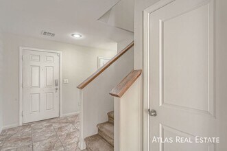 10427 Wildflower Gully St in Las Vegas, NV - Building Photo - Building Photo