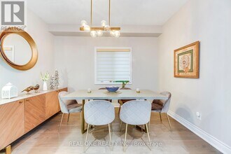 2379 Wasaga Dr in Oakville, ON - Building Photo - Building Photo