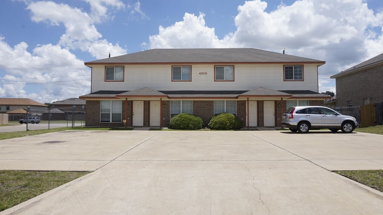 4300 Alan Kent Dr in Killeen, TX - Building Photo