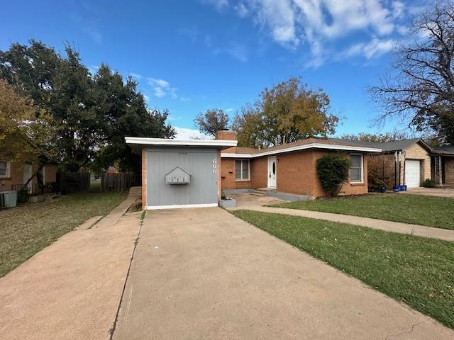 666 E North 16th St in Abilene, TX - Building Photo