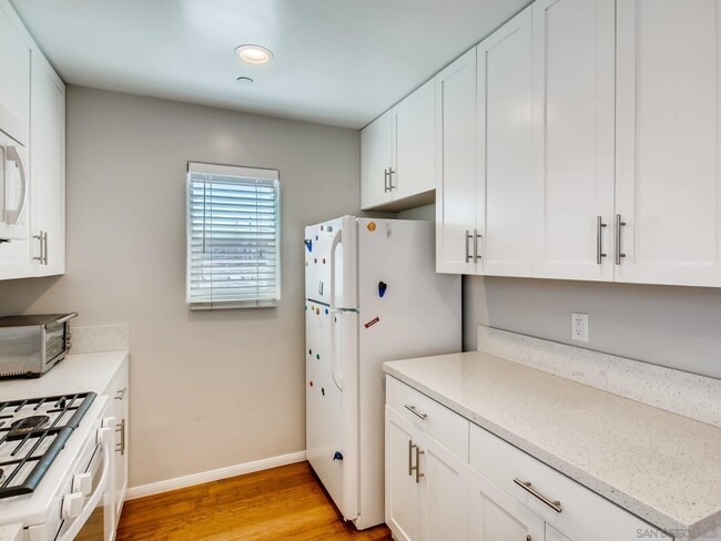 4653 Castelar St in San Diego, CA - Building Photo - Building Photo