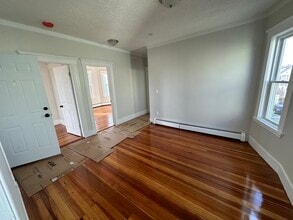 40 Temple St, Unit 1 in Somerville, MA - Building Photo - Building Photo