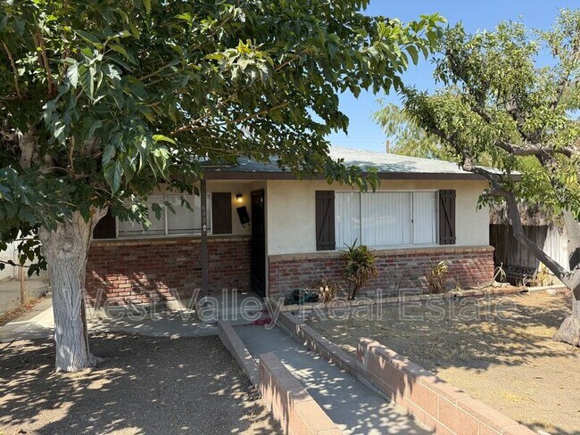 602 Philippine St in Taft, CA - Building Photo - Building Photo