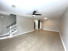 329 Dahlquist Dr in Crestview, FL - Building Photo - Building Photo