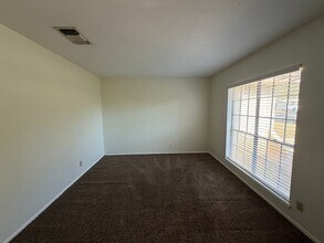 4838 Casa Bello St in San Antonio, TX - Building Photo - Building Photo