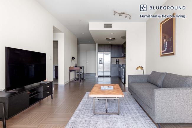 13488 Maxella Ave, Unit FL4-ID267 in Marina Del Rey, CA - Building Photo - Building Photo