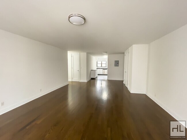 East 89 Street in New York, NY - Foto de edificio - Building Photo