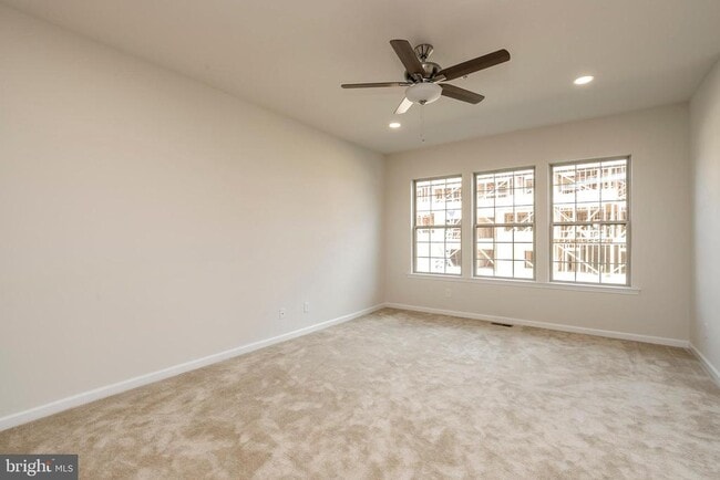 9 Nicklaus Dr in Downingtown, PA - Building Photo - Building Photo