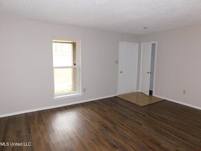 5431 Nail Rd in Horn Lake, MS - Foto de edificio - Building Photo