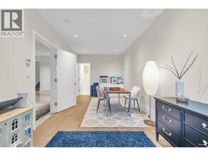 2821 Chippendale Rd in Vancouver, BC - Building Photo - Building Photo