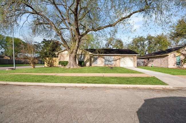 1026 Melford Ave in Pearland, TX - Building Photo - Building Photo
