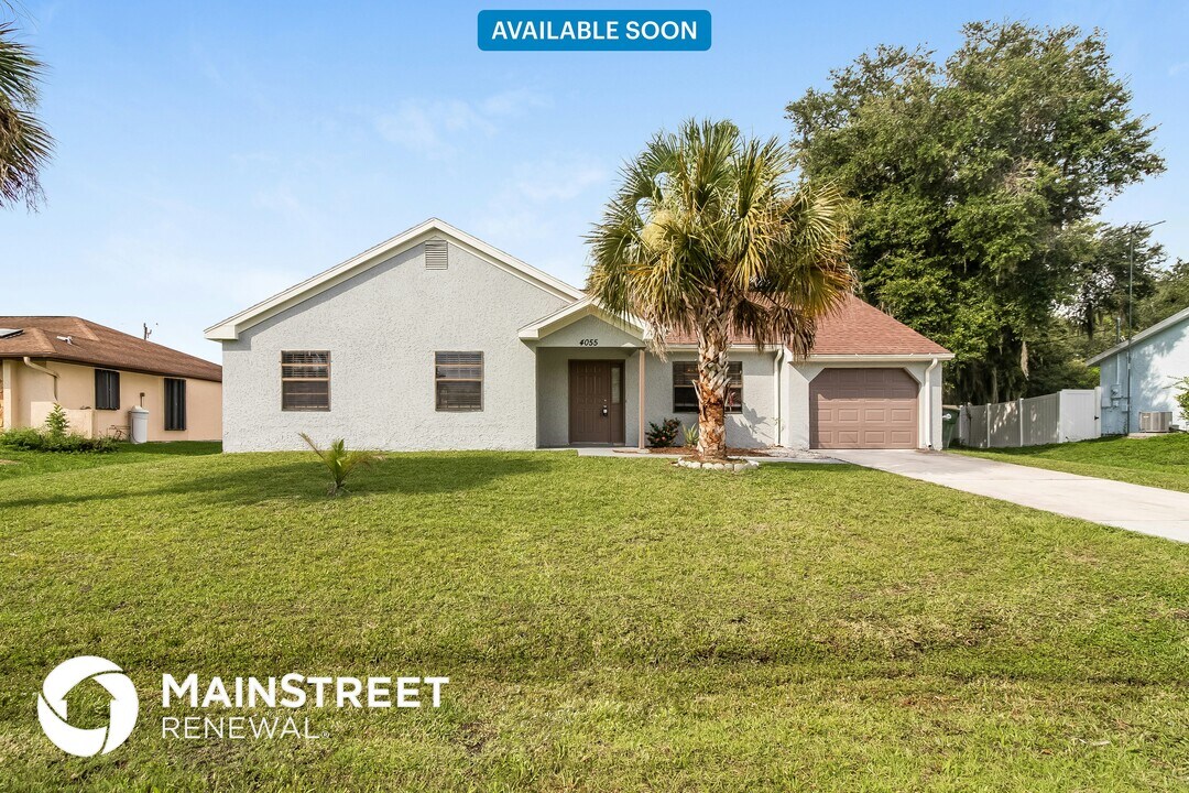 4055 Vermont Ln in North Port, FL - Building Photo