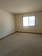 11828 W North Ave in Wauwatosa, WI - Building Photo - Building Photo
