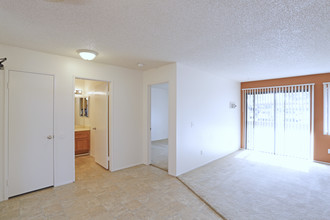 Windsong Apartments in Chula Vista, CA - Building Photo - Interior Photo