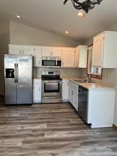 1702 Hulke Dr in Appleton, WI - Building Photo - Building Photo